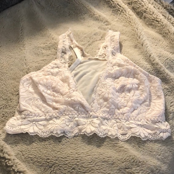 🎉 4 for $20 TRue Lace Bralette, size Medium - Picture 1 of 7